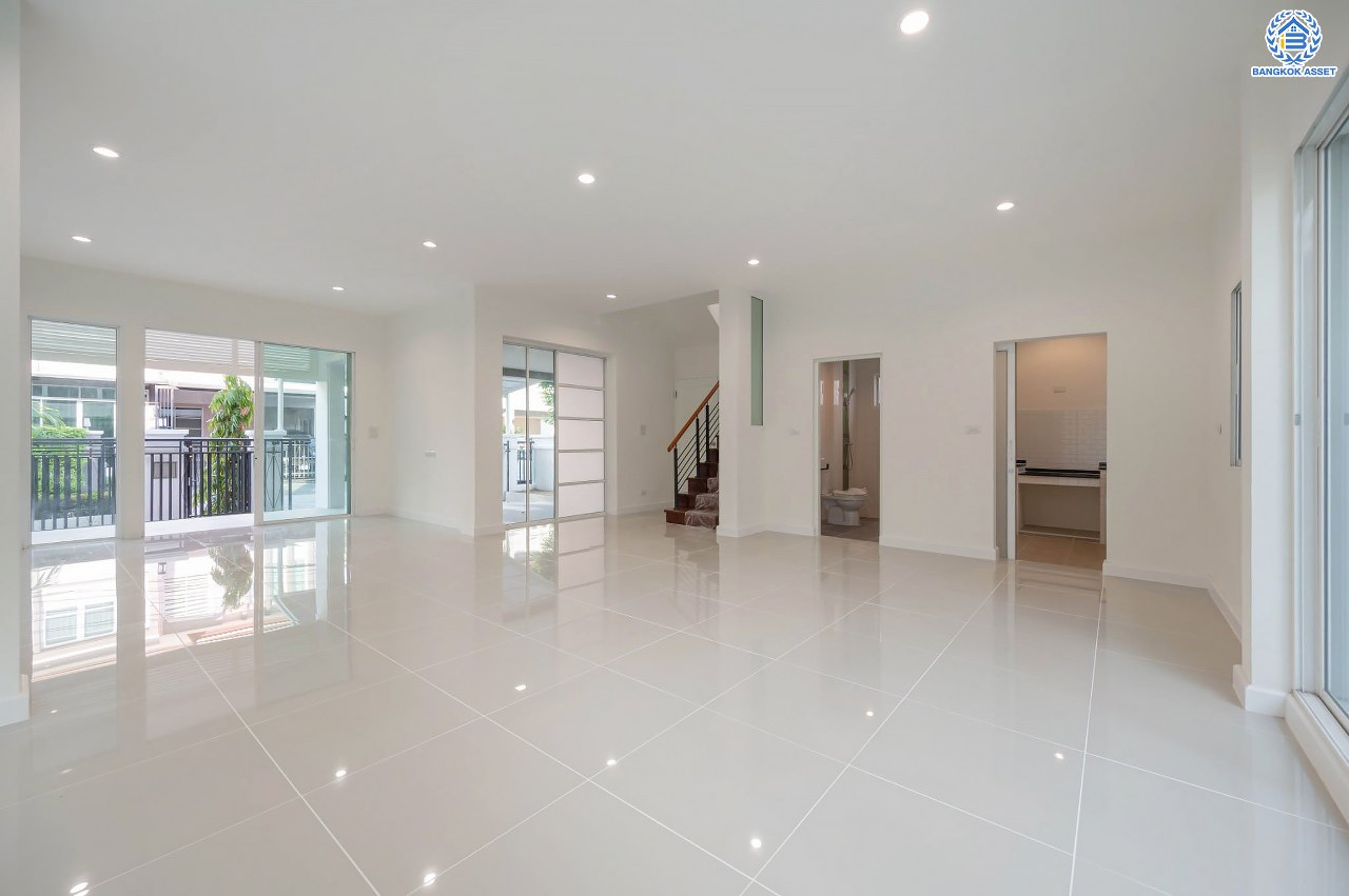 บ้านมือสองตกแต่งใหม่ โครงการ บางกอก บูเลอวาร์ด รามอินทรา แบรนด์ SC Asset เนื้อที่ 55.20 ตร.ว. ฟังก์ชัน 3 ห้องนอน 3 ห้องน้ำ ที่จอดรถ 2 คัน บนทำเลแห่งการเดินทาง เชื่อมต่อถนนรามอินทรา, ถนนรัชดา-รามอินทรา ใกล้จุดขึ้น "ทางด่วนรามอินทรา" รถไฟฟ้าสายสีชมพู "สถานีวงแหวนรามอินทรา" และ ใกล้ห้างแฟชั่น ไอส์แลนด์